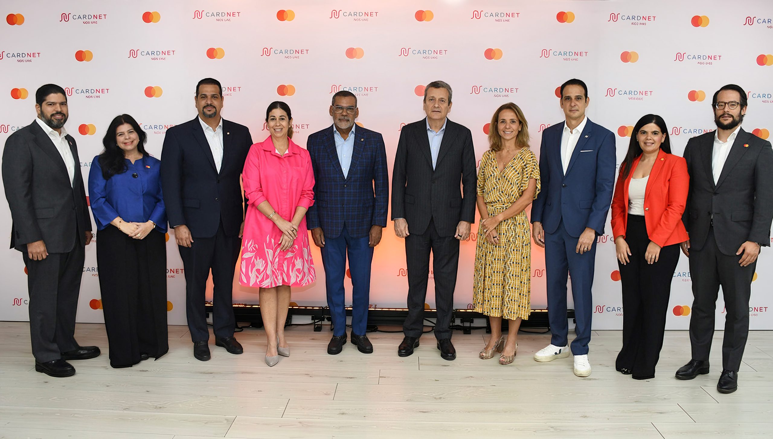 George Reinoso, Icelsa Díaz, Carlos M. Jiménez, Kiki del Valle, Luis Bencosme, Andrea Scerch, Mayra Vivacqua, Francis Encarnación, Michelle Periche y Tomás Alonso. 